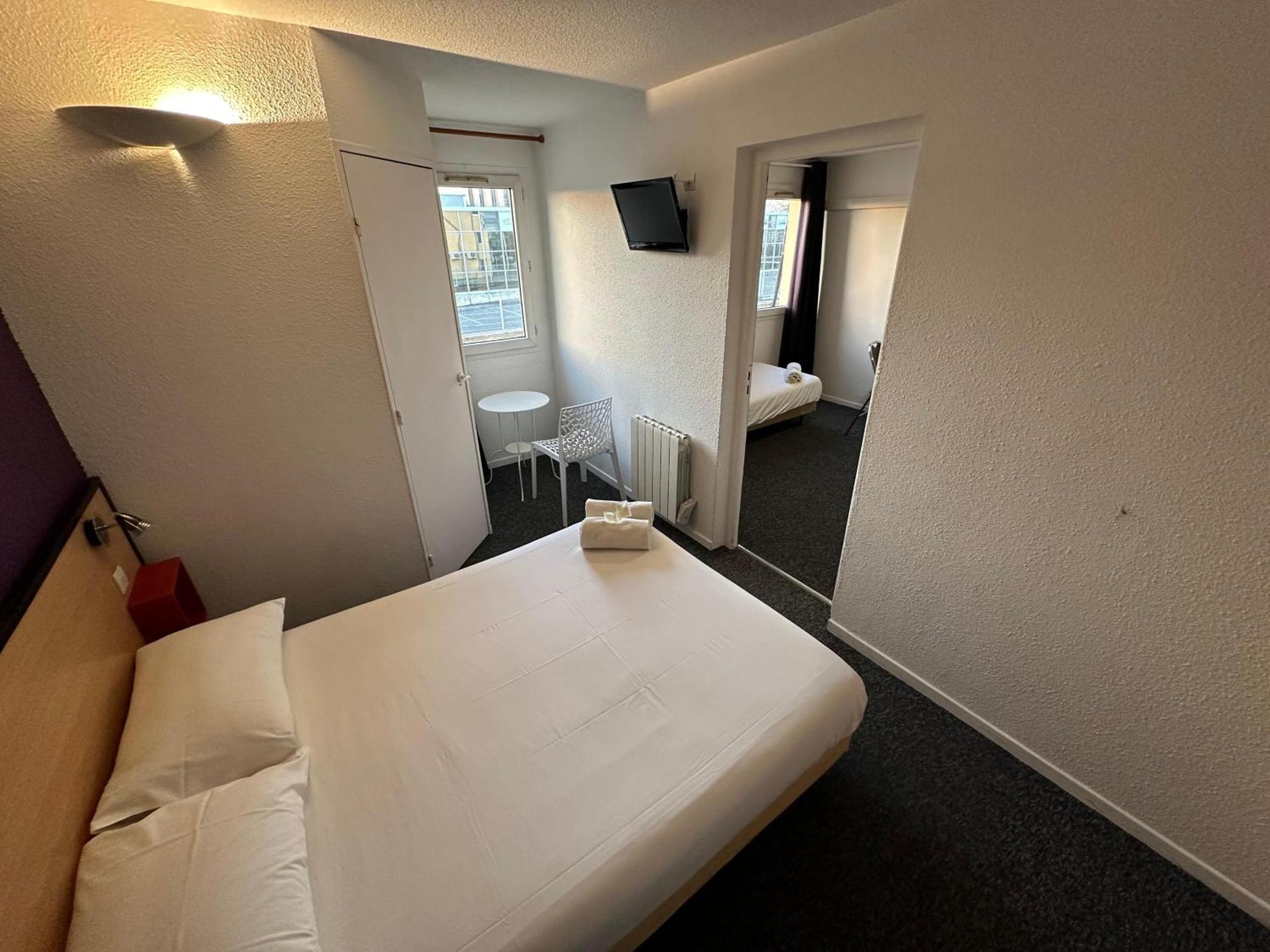 L'Escale D'Ales Hotel Екстериор снимка